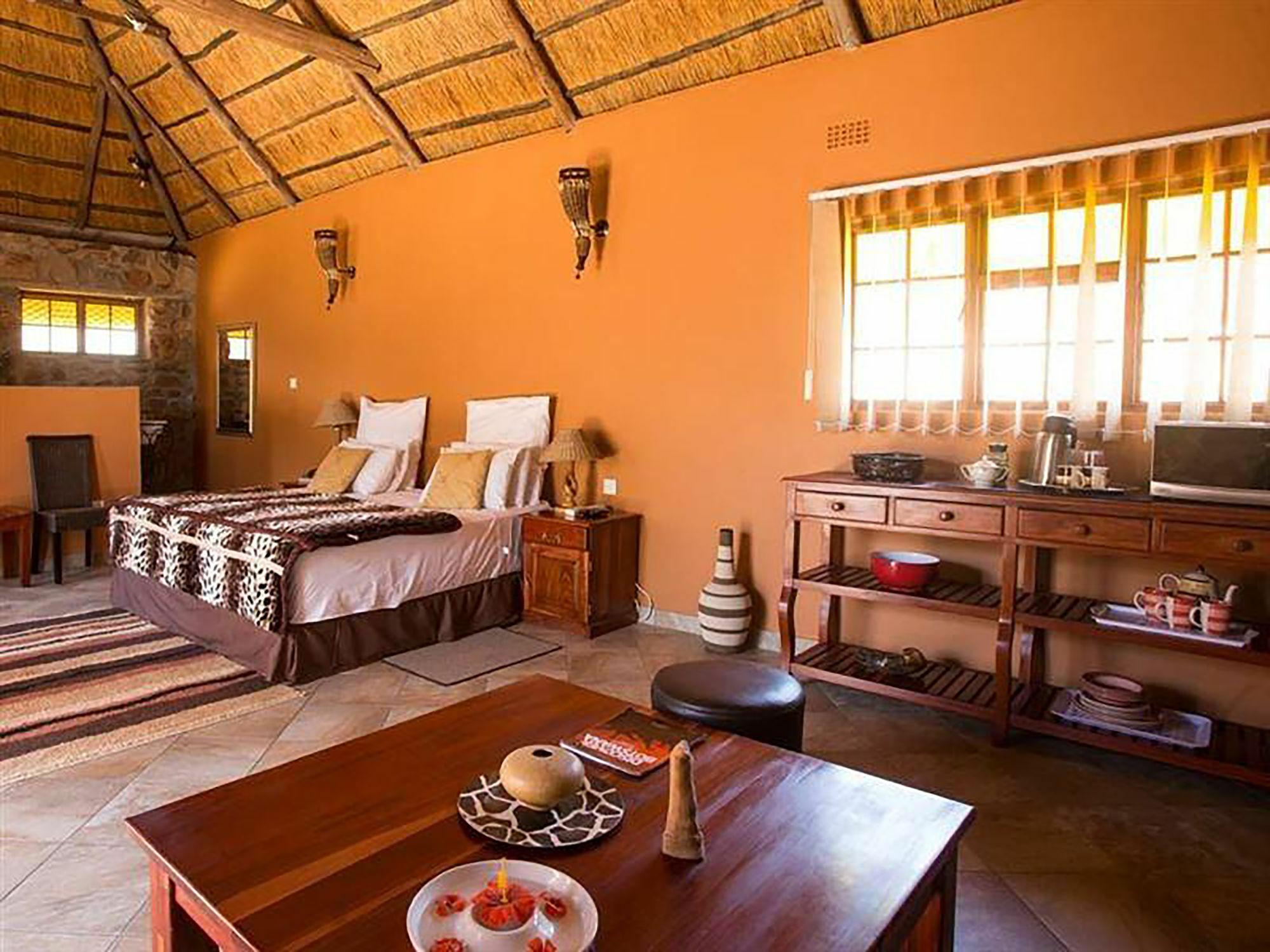 A New Earth Guest Lodge Франсистаун Екстериор снимка
