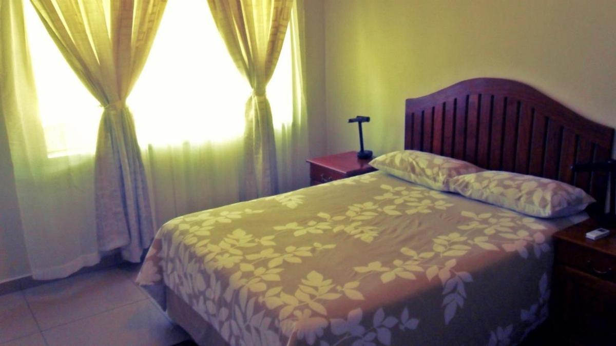 A New Earth Guest Lodge Франсистаун Екстериор снимка
