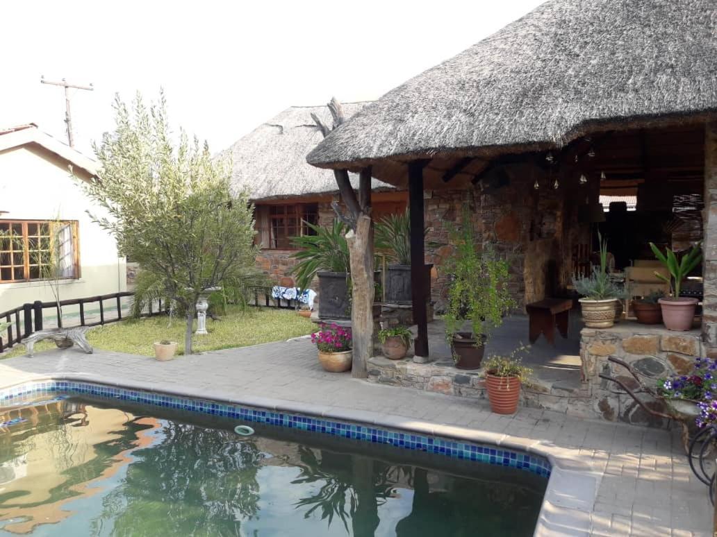A New Earth Guest Lodge Франсистаун Екстериор снимка